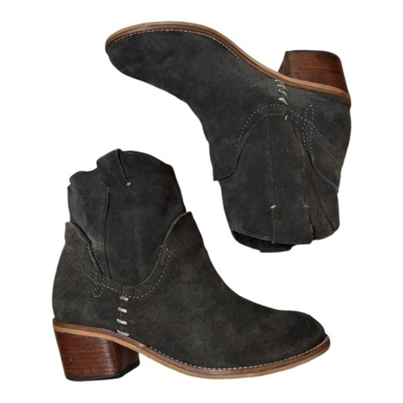 Dolce Vita Shoes - Dolce Vita Gray Suede Ankle Boots Size 6.5